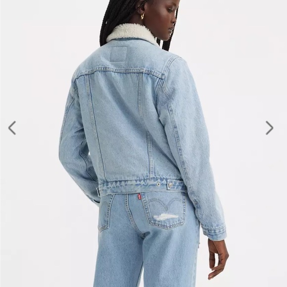 Levi’s Sherpa Trucker Jacket - Picture 3 of 5